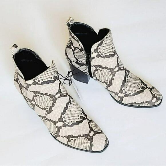 New! Rue 21 Women's Snake Print Chunky Block Heel Ankle Booties - Picture 7 of 8